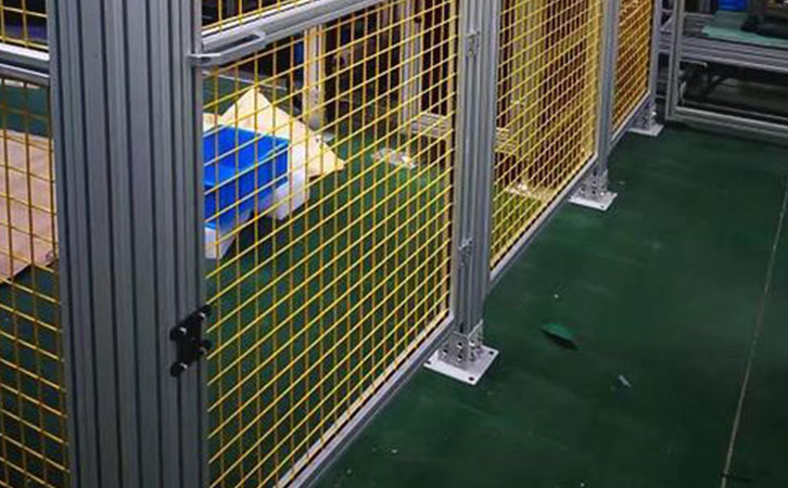 工業(yè)鋁型材機器人圍欄常用的3種連接方式